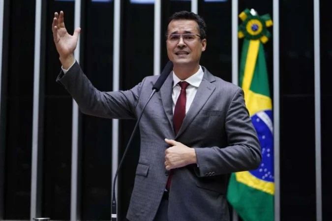Deltan Dallagnol em entrevista
