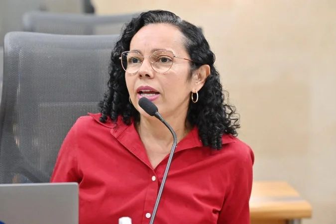 Divaneide Basílio durante evento em Natal