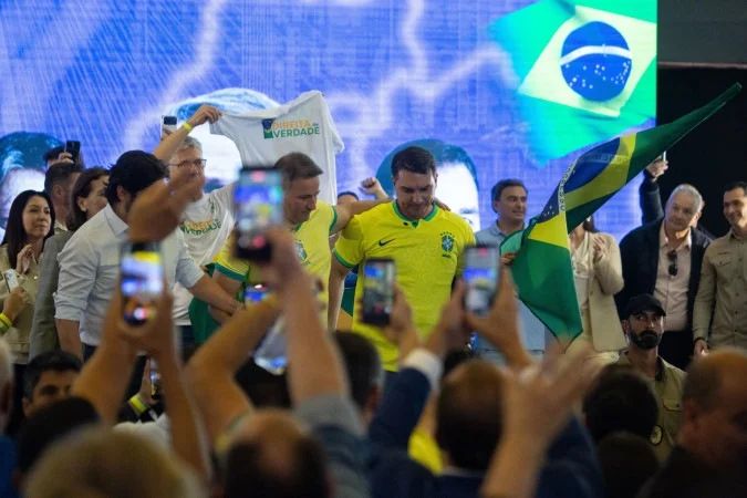 Guilherme Derrite em ato na Avenida Paulista