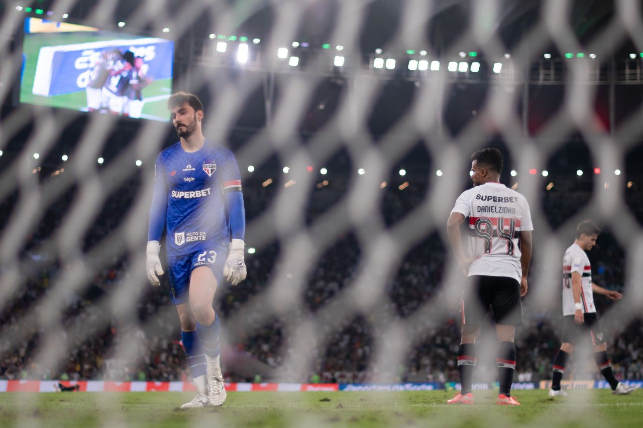Jogadores do São Paulo contra o Fluminense no Maracanã