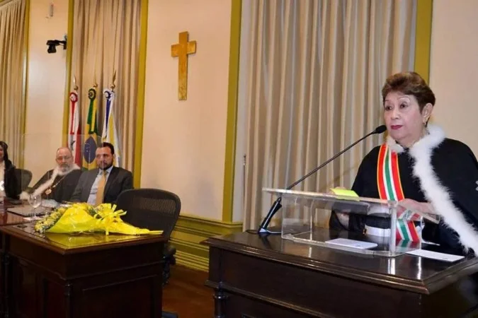 Desembargadora Eva do Amaral Coelho no plenário do TJPA