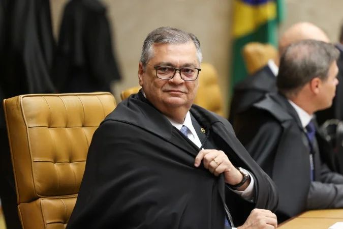 Ministro Flávio Dino durante sessão no STF