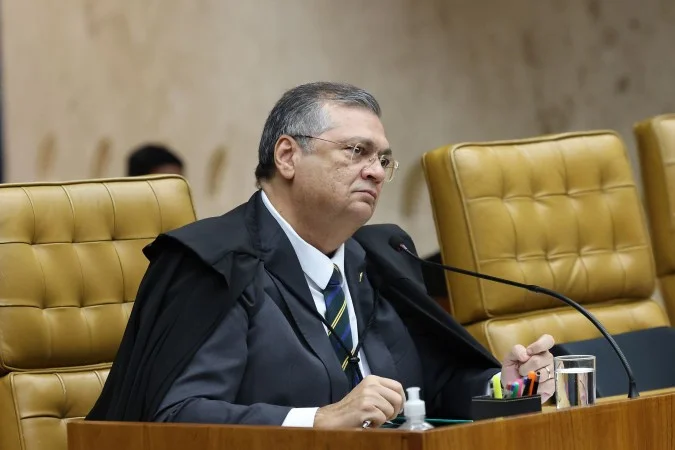 Ministro Flávio Dino no plenário do STF