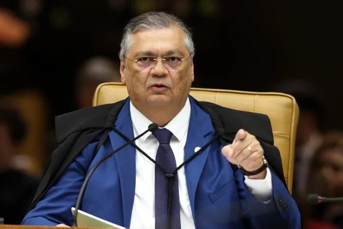 Ministro Flávio Dino no plenário do STF