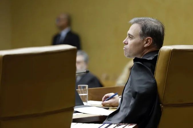 Ministro Flávio Dino no plenário do STF