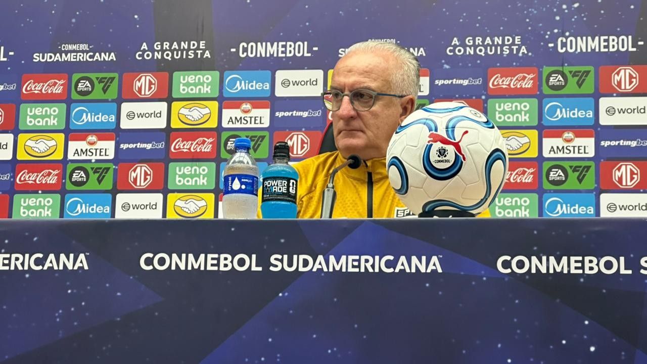 Dorival Júnior no Morumbi durante São Paulo x Millonarios