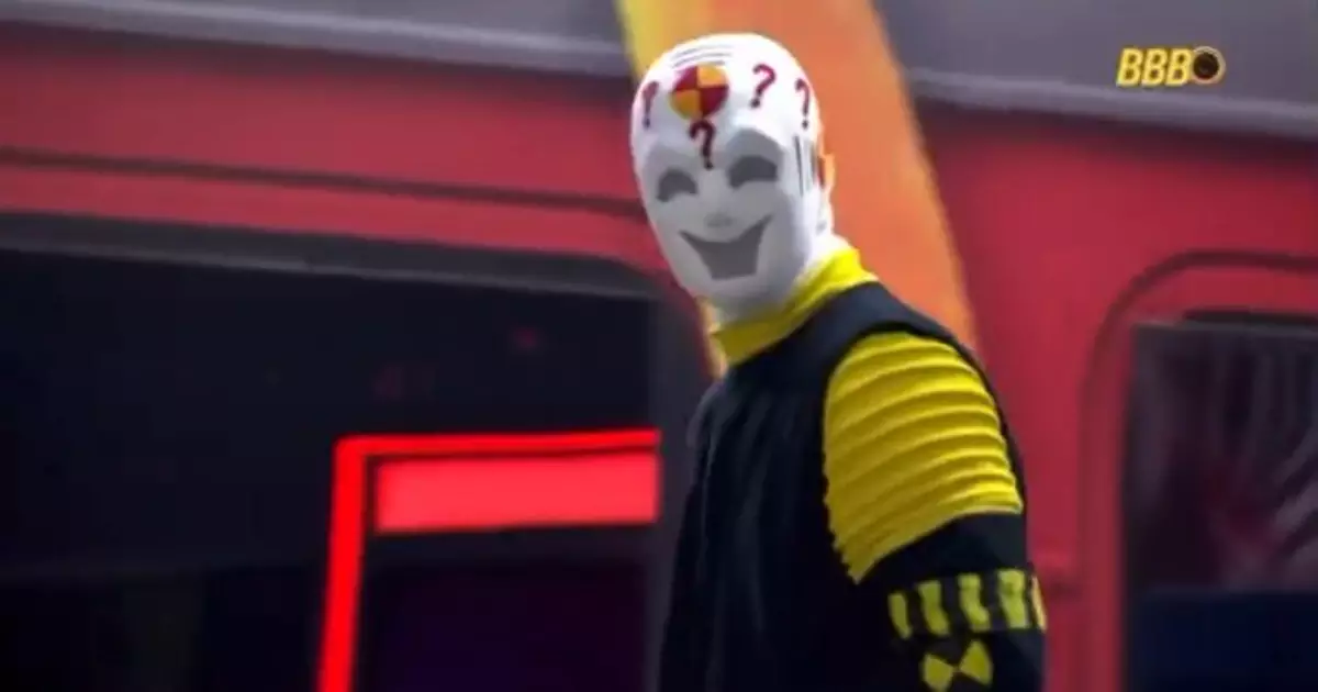 Marciele e Gabriela com o Dummy sem fantasia