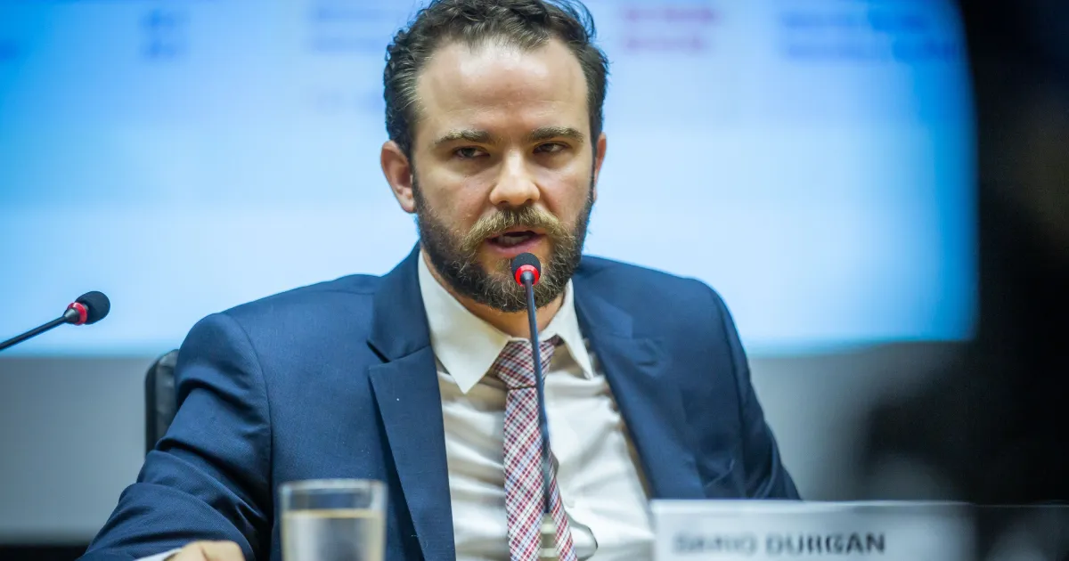 Dario Durigan em entrevista