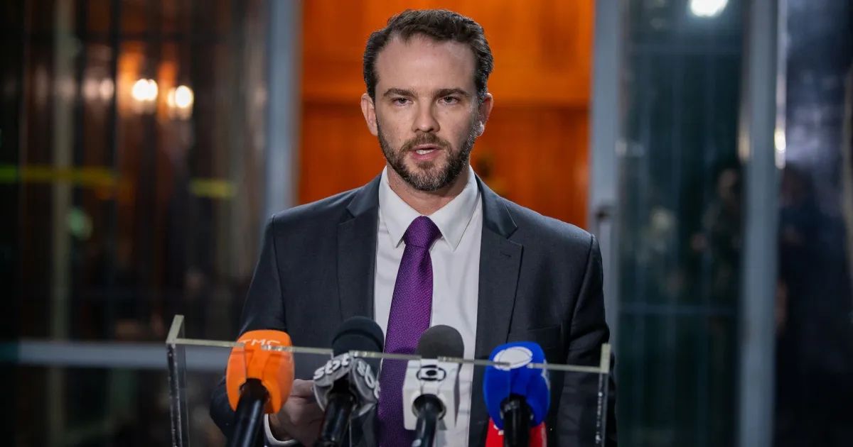 Ministro Dario Durigan na Câmara