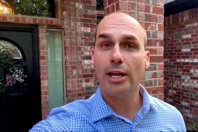 Eduardo Bolsonaro em vídeo sobre vacinação