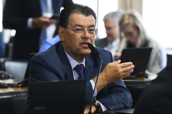 Eduardo Braga relator em potencial do PL dos minerais críticos