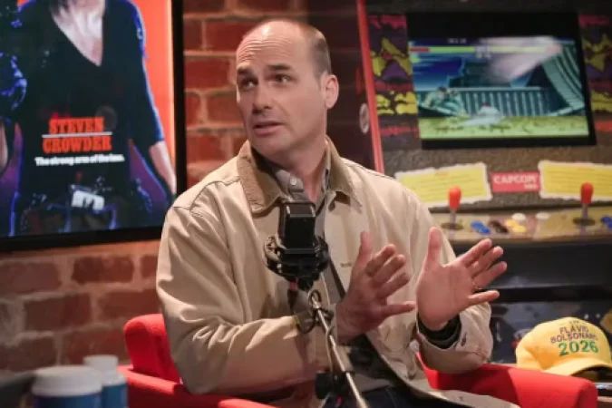Eduardo Bolsonaro durante entrevista em podcast
