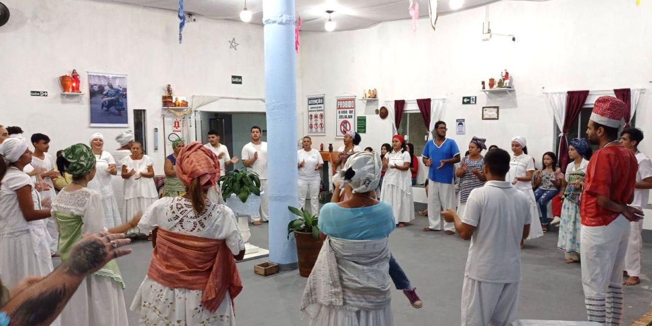 Terreiro de matriz africana durante cerimônia (ilustrativo)