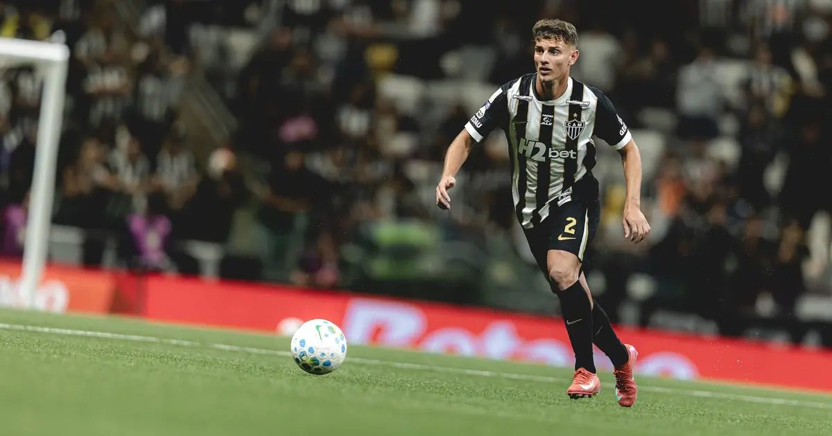 Natanael em lance defensivo contra o Bahia