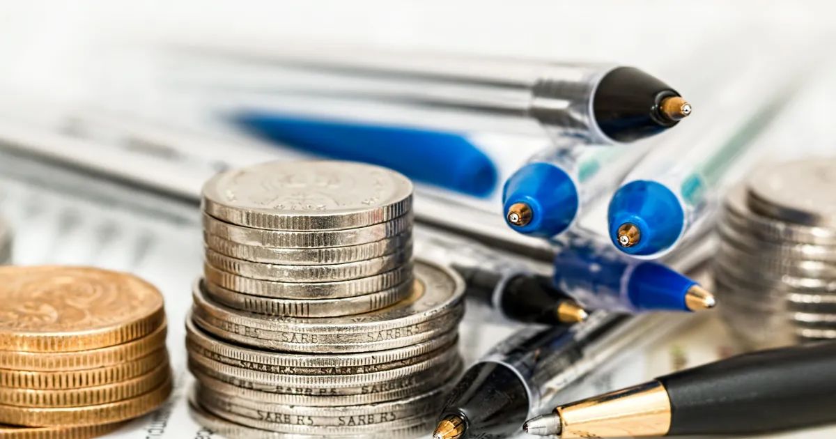 Tela de computador com sistema fiscal e nota fiscal eletrônica