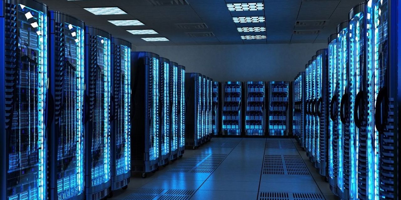 Racks de servidores em data center