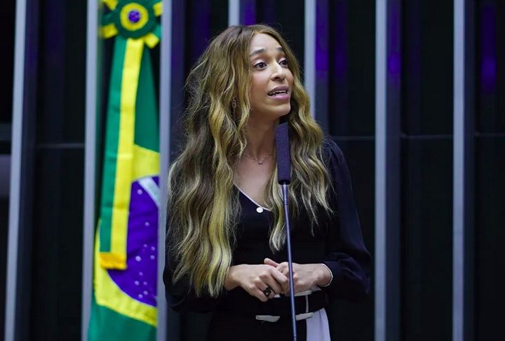 Erika Hilton em pronunciamento nas redes sociais