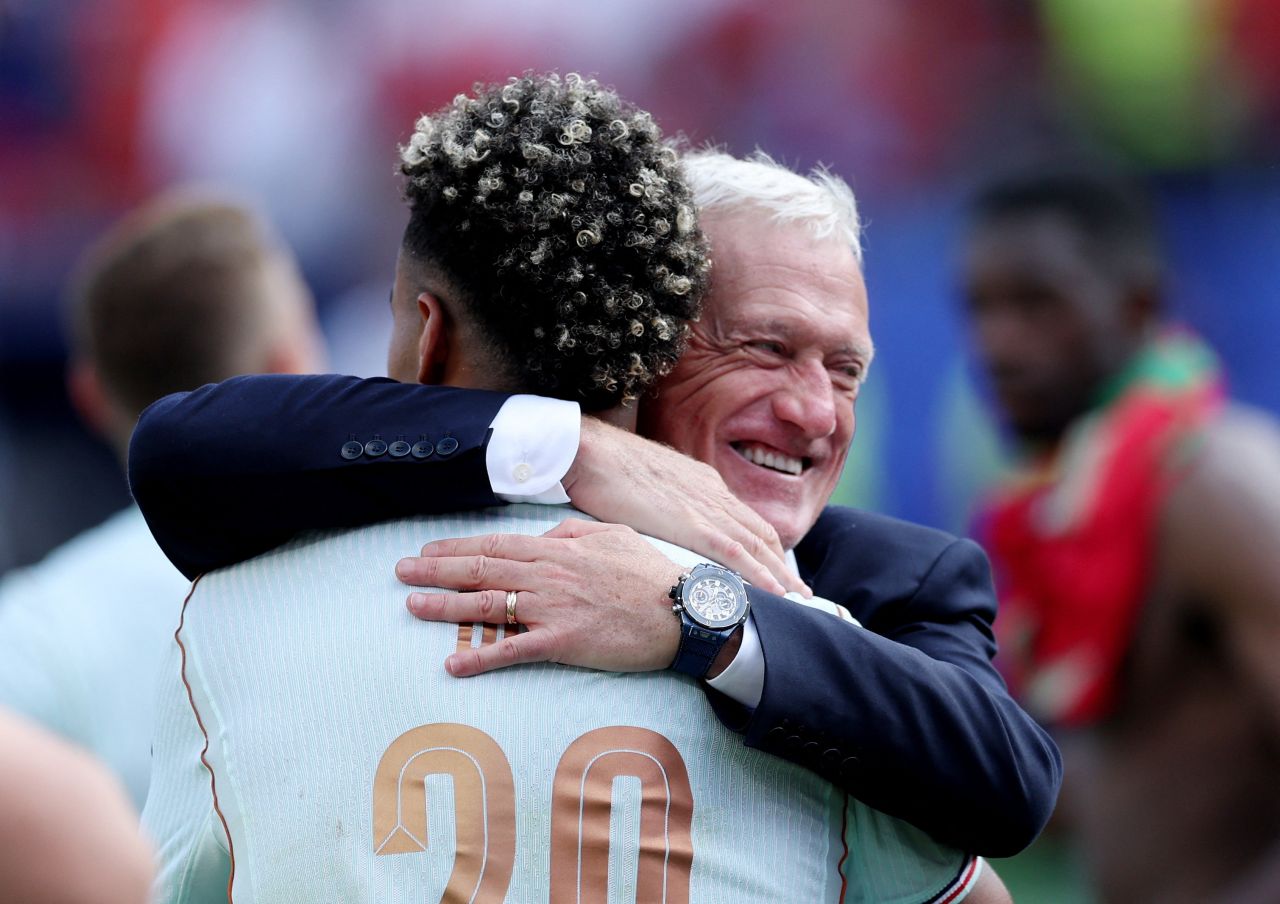 Lamine Yamal comemorando gol pela Espanha