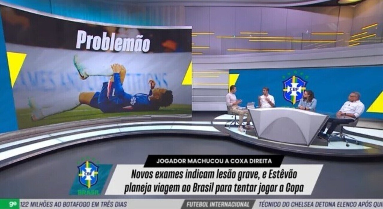 Estêvão comemorando gol com a camisa da Seleção