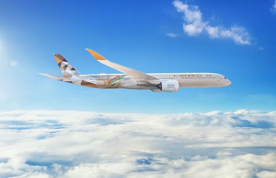 Avião da Etihad em voo