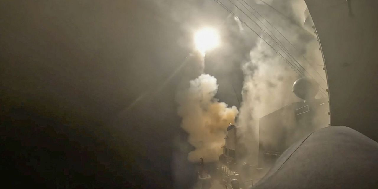 Fumaça sobre instalações no sul do Irã após ataque