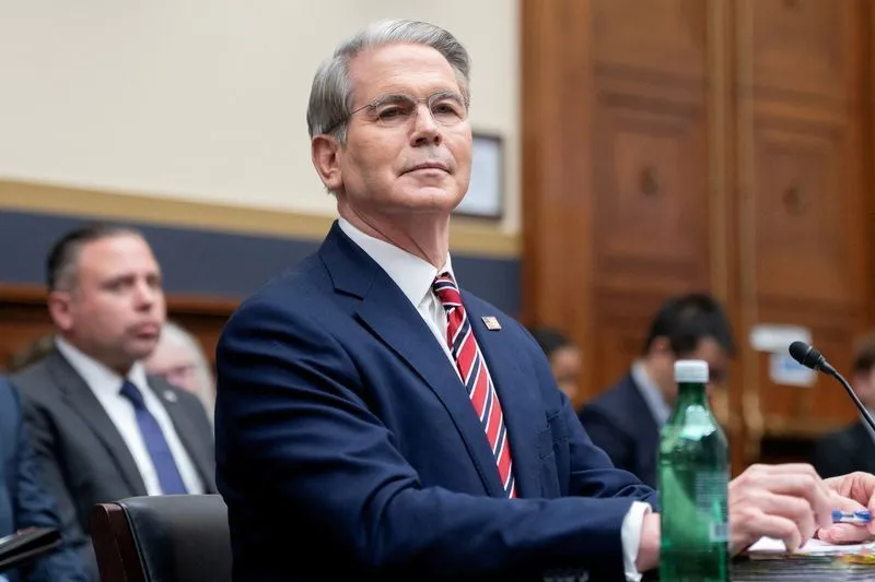 Scott Bessent durante evento WSJ Opinion Live