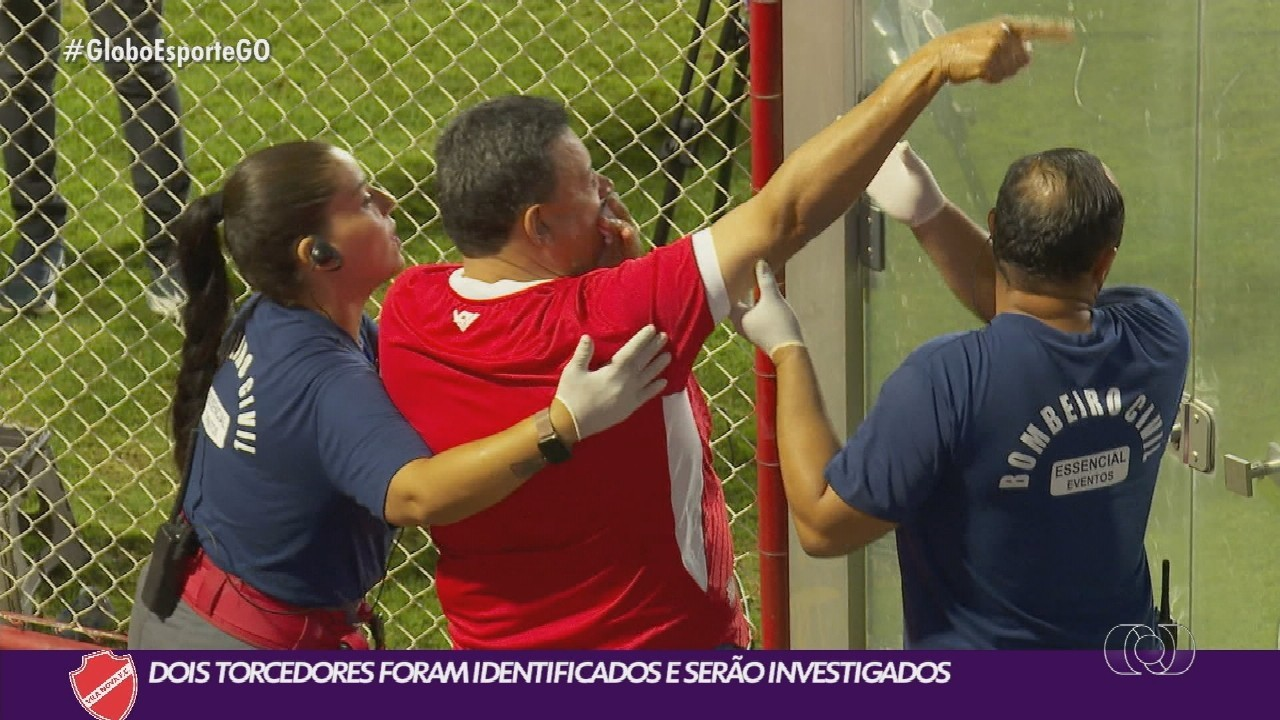 Confusão entre jogadores e torcedores no estádio OBA