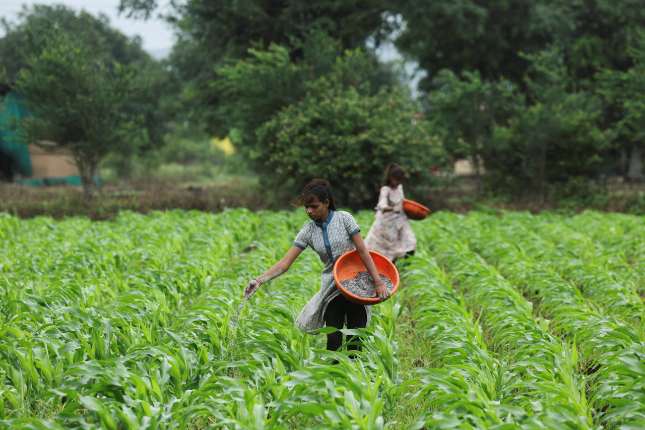agricultores protestando contra usina de etanol na Índia