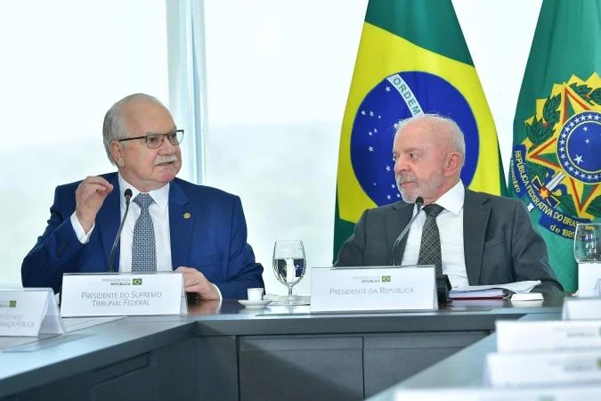 Edson Fachin em solenidade no Planalto