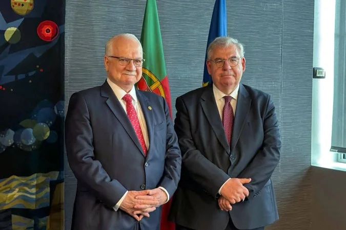 Edson Fachin em reunião com magistrados em Lisboa