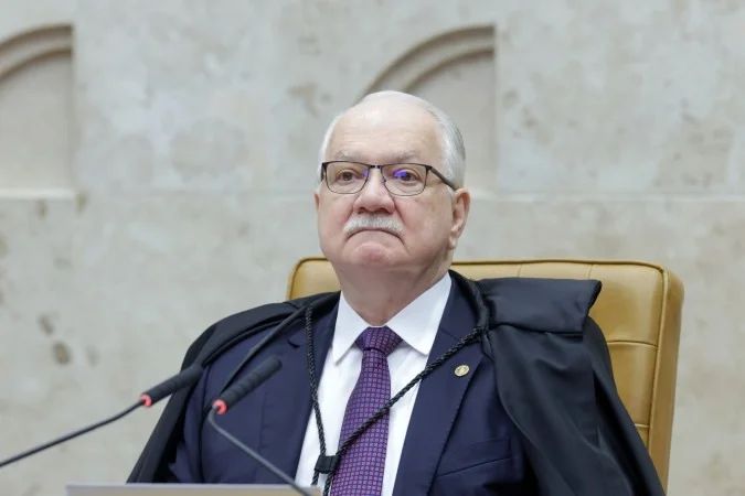 Ministro Edson Fachin no plenário do STF