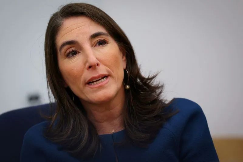 Beth Hammack fala sobre inflação e política monetária