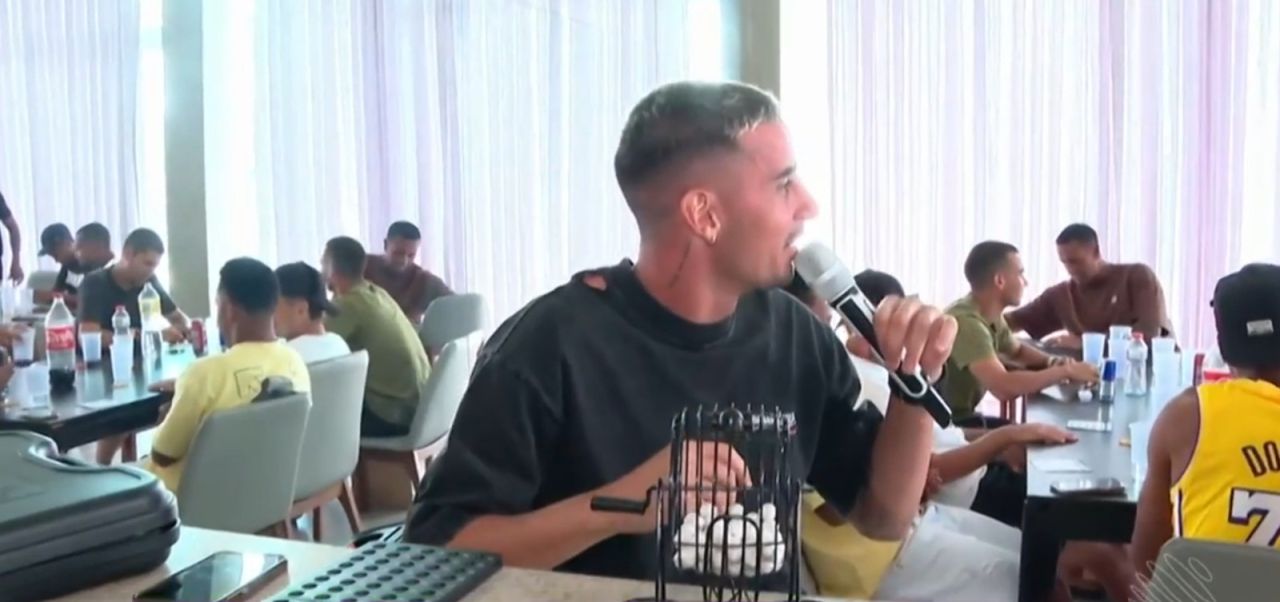 Thiago Galhardo em apresentação pelo Feira FC