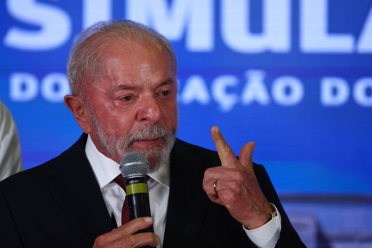 Reunião de representantes empresariais sobre proposta de jornada de trabalho