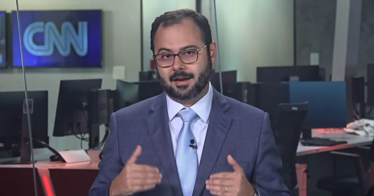 Ministro Paulo Henrique Pereira durante entrevista