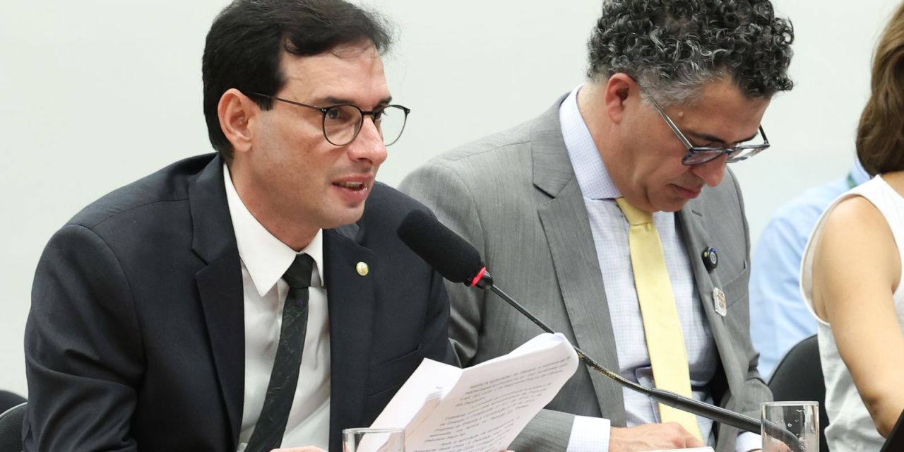 Léo Prates na comissão especial da Câmara