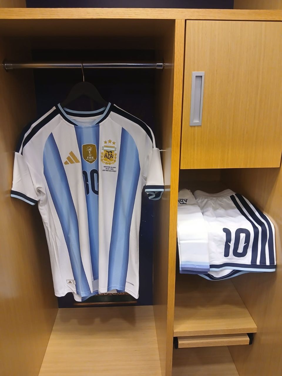 Vestiário do MetLife Stadium antes da final entre Espanha e Argentina