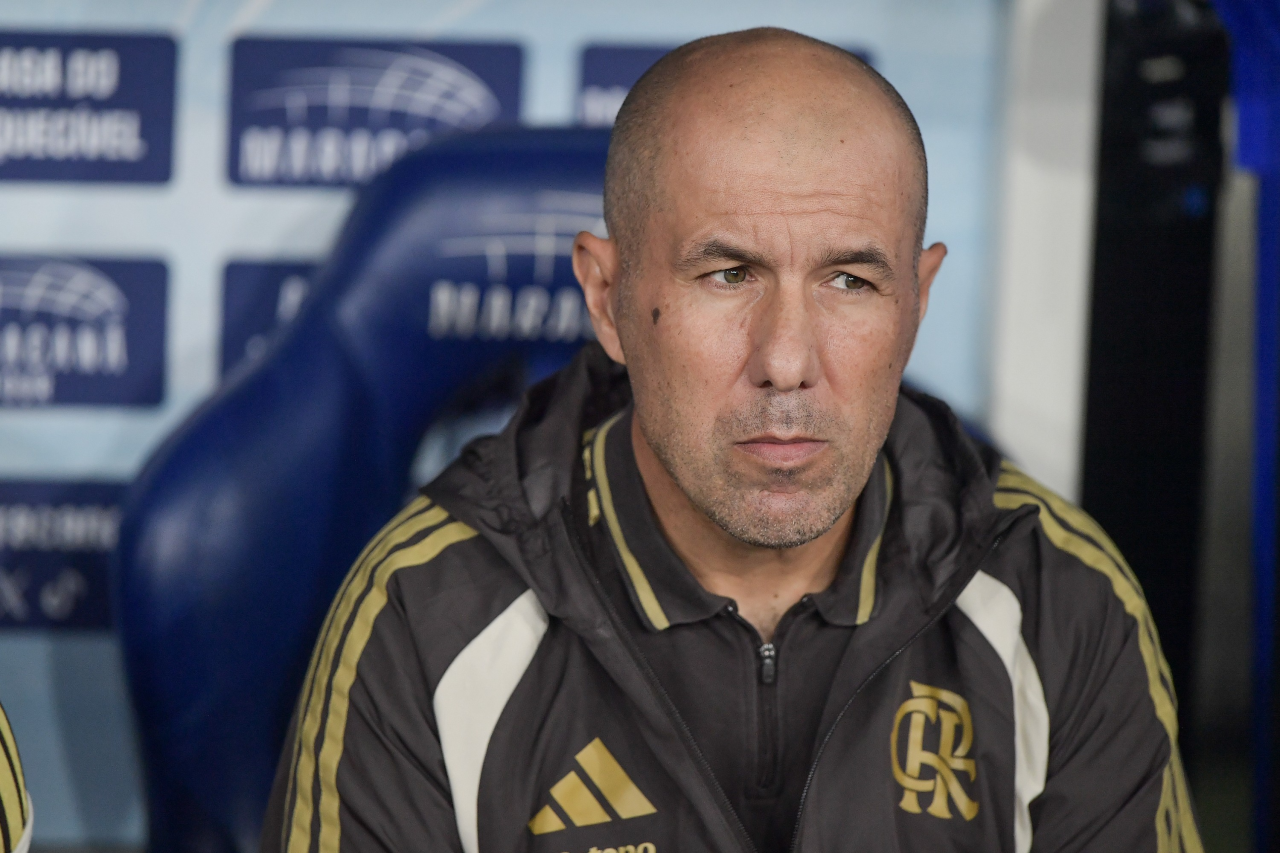 Jogadores do Flamengo comemoram gol no Maracanã contra o Vitória