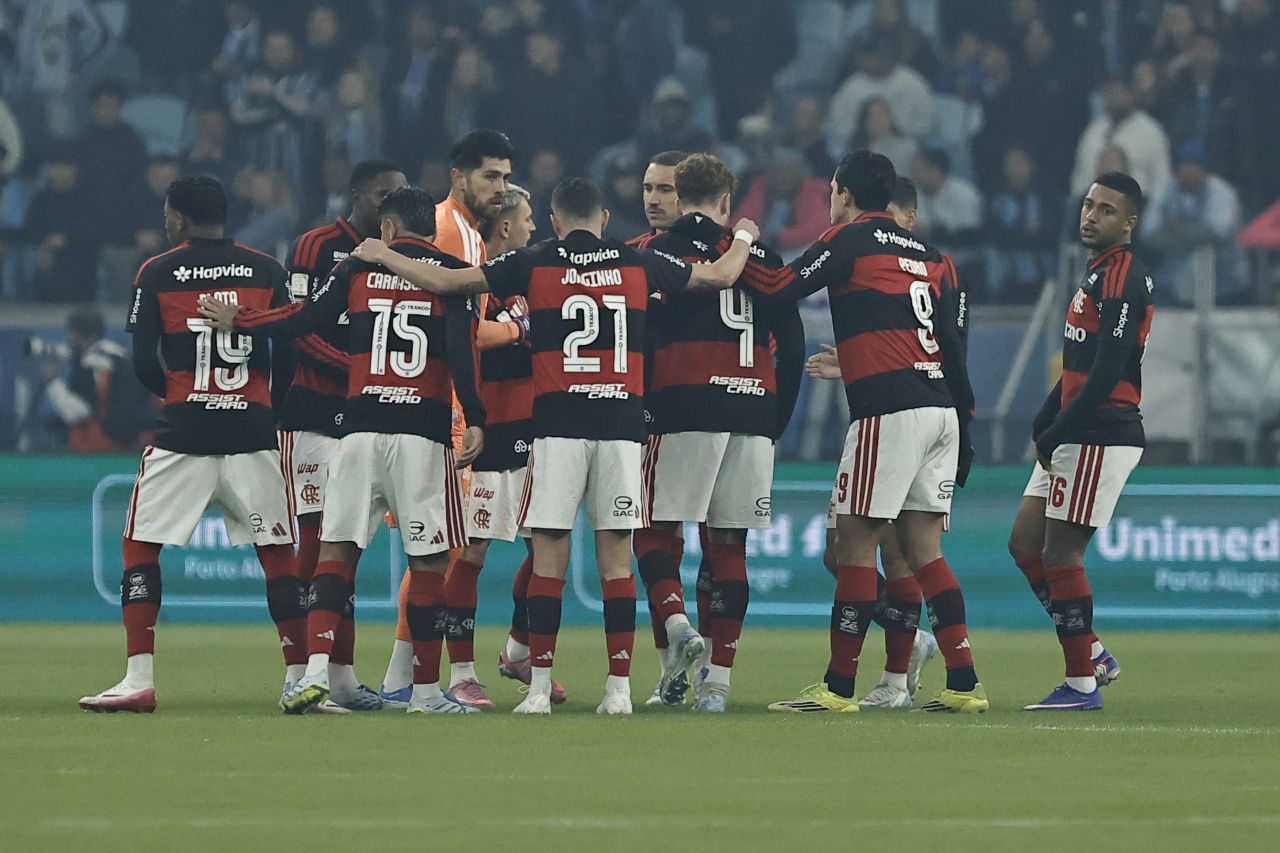 Flamengo em ação contra o Grêmio
