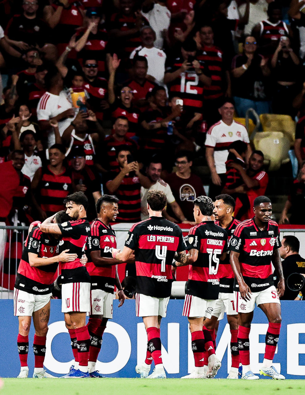 Flamengo posado antes da partida contra Independiente Medellín
