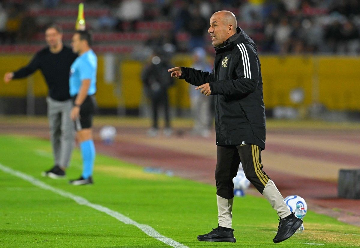 Leonardo Jardim durante a partida contra o Independiente del Valle