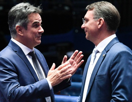Flávio Bolsonaro e Ciro Nogueira em eventos públicos