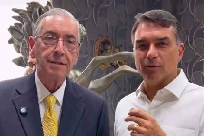 Flávio Bolsonaro e Eduardo Cunha em vídeo de apoio