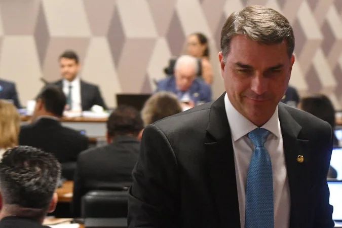 Equipe de comunicação de Flávio Bolsonaro anunciada para a campanha