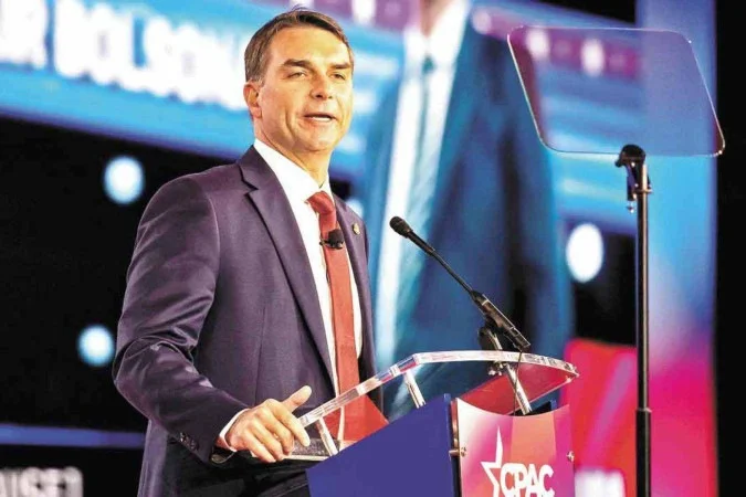 Flávio Bolsonaro em vídeo sobre terras raras