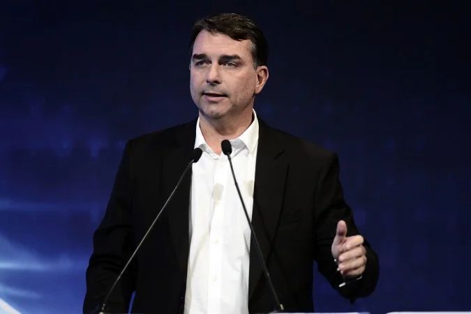 Senador Flávio em debate do USTR