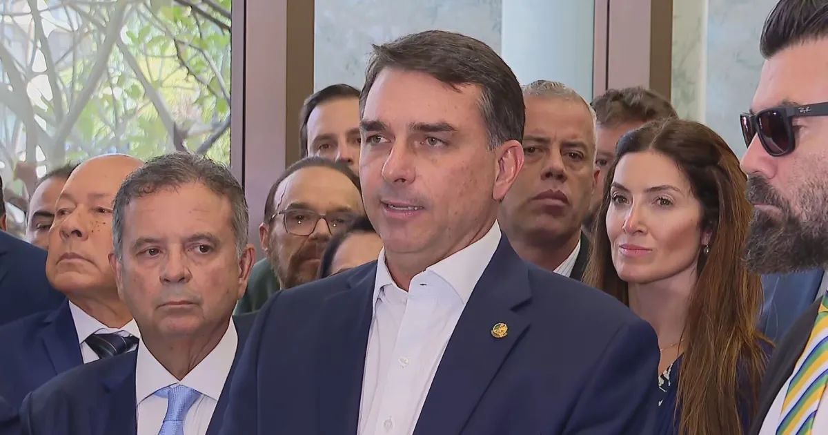 Flávio Bolsonaro em entrevista na TV