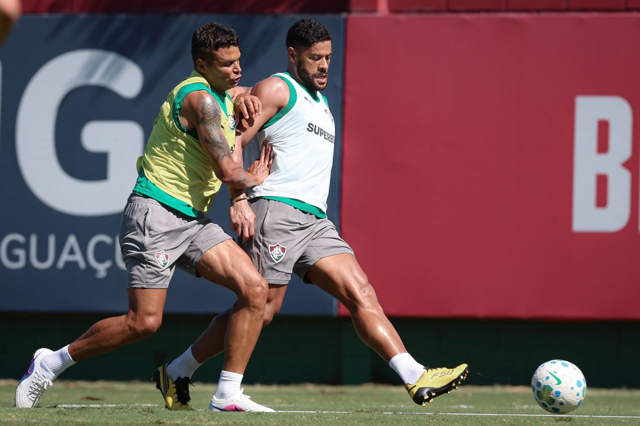 Thiago Silva e Hulk em treino do Fluminense