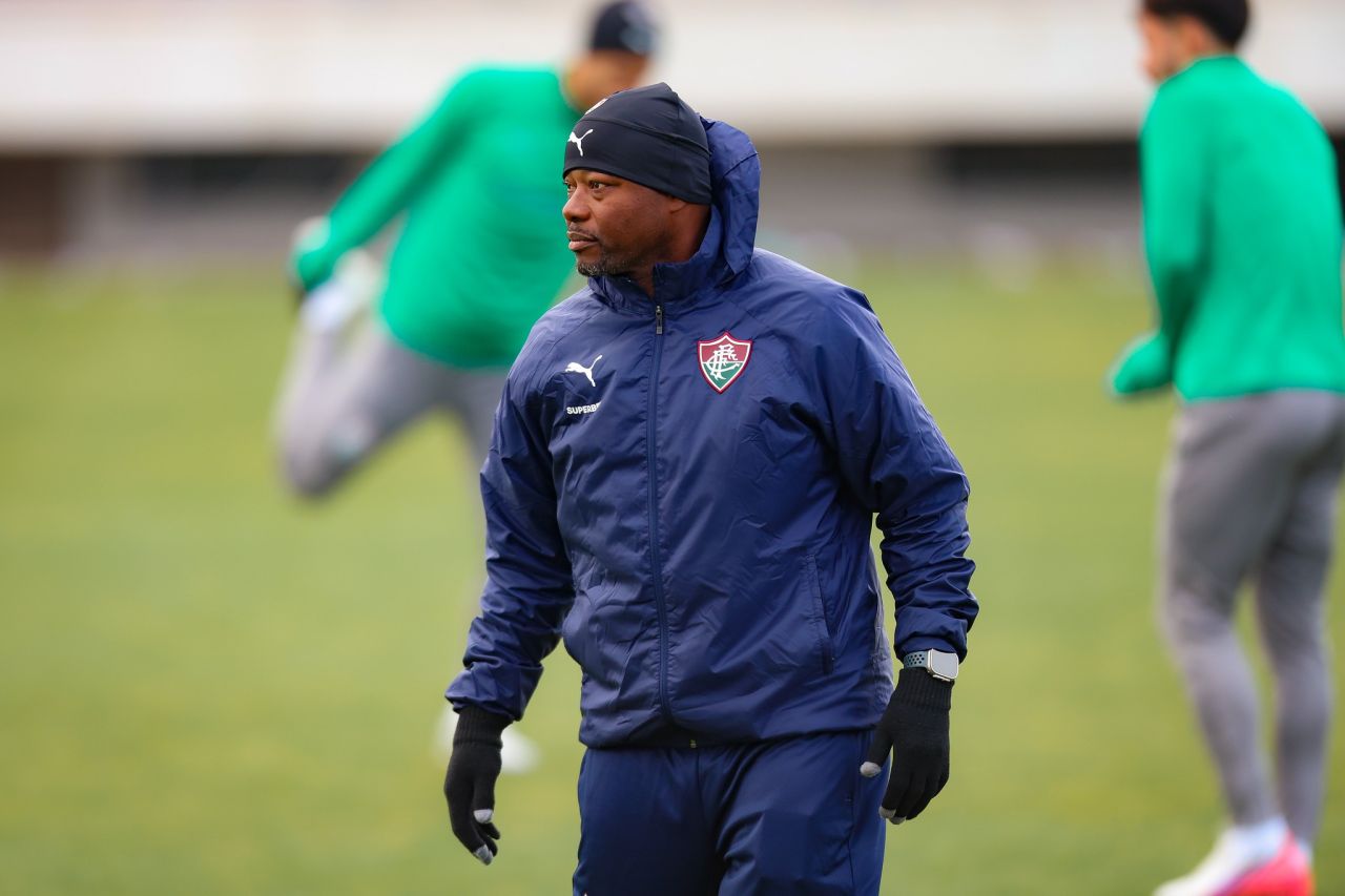Marcão em treino do Fluminense em Mendoza