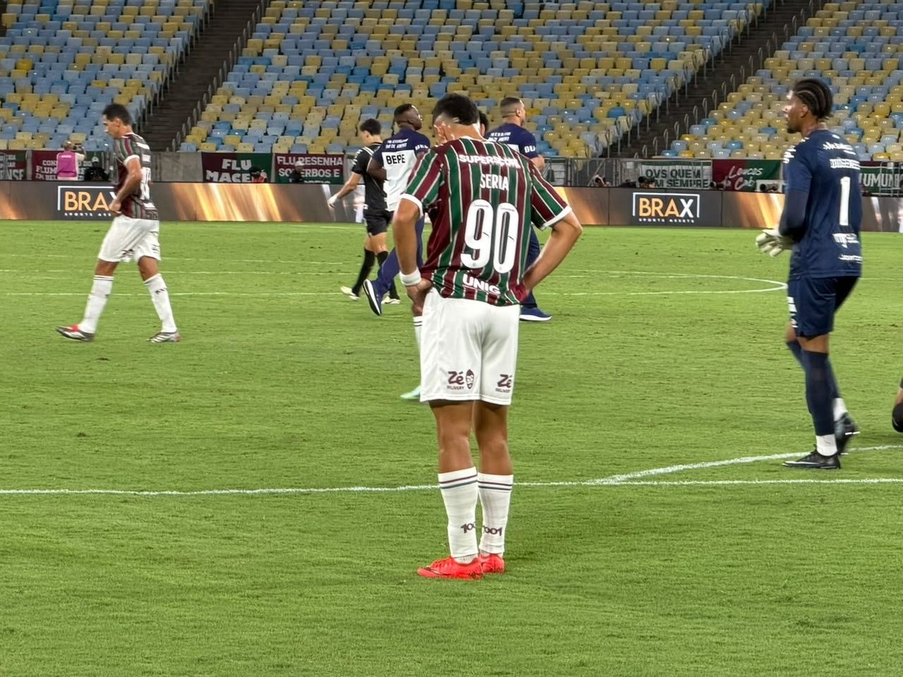 Castillo comemorando gol no Maracanã